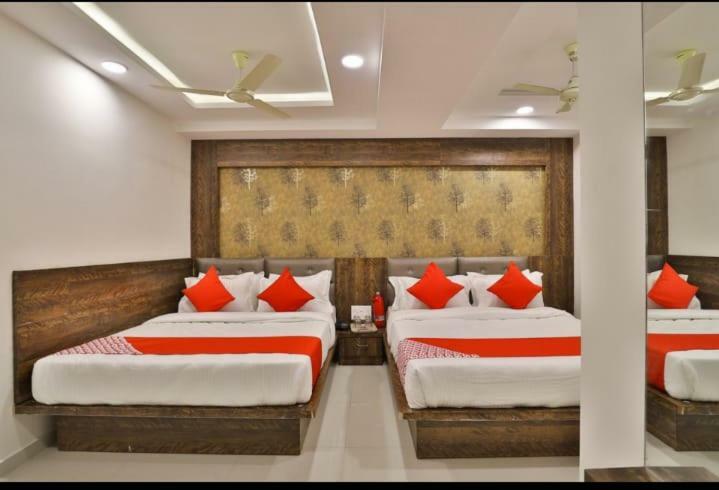 Hotel Pathik Villa Ahmedabad Exterior foto